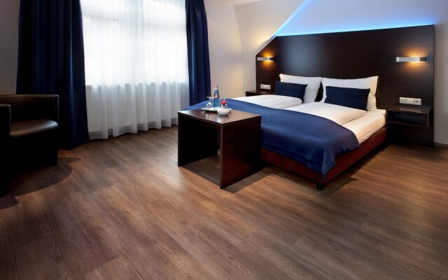 Schlotzeria Hotel I Café I Eis