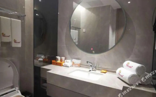 In City Hotel（Meizhou Wanda）