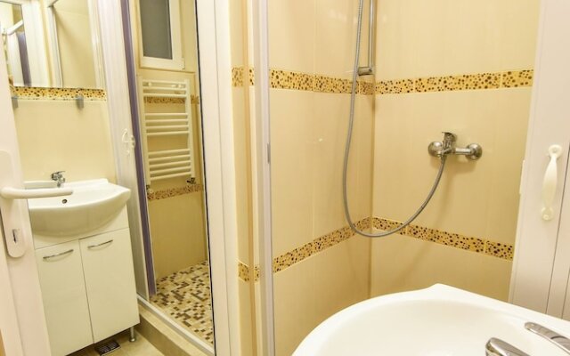 "mistral Apartment - Cismigiu Gardens"