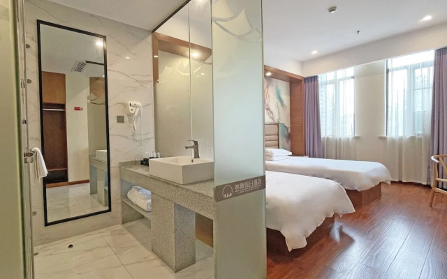 Shanghai Lintin Holiday Hotel