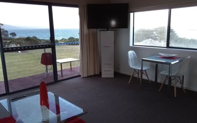 Diamond Island Resort & Penguin viewing