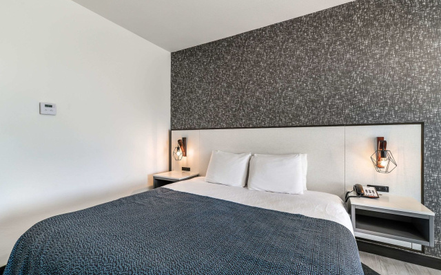 Hy-Lo Hotel