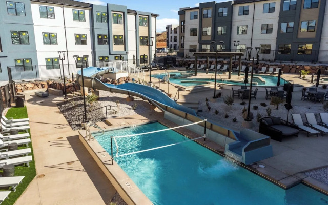 Cliffside Vista Stay for 7!