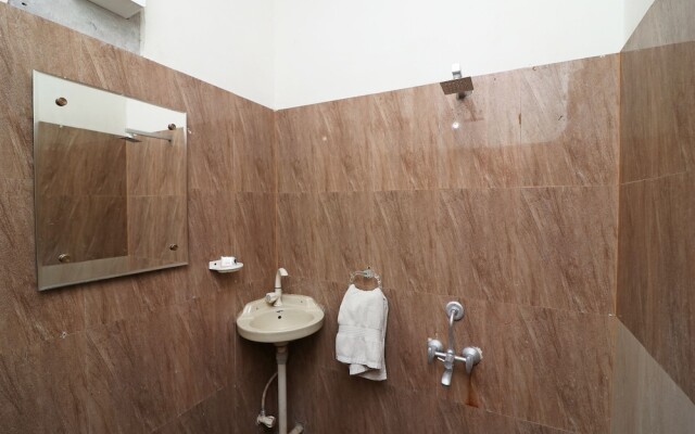 OYO 24600 Grand Harshit Resort