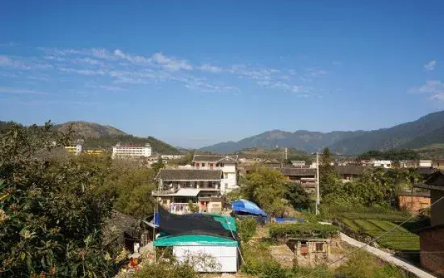 Dongbilou Inn