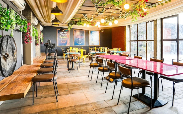 Stylish Stays Near Isbt Dehradun