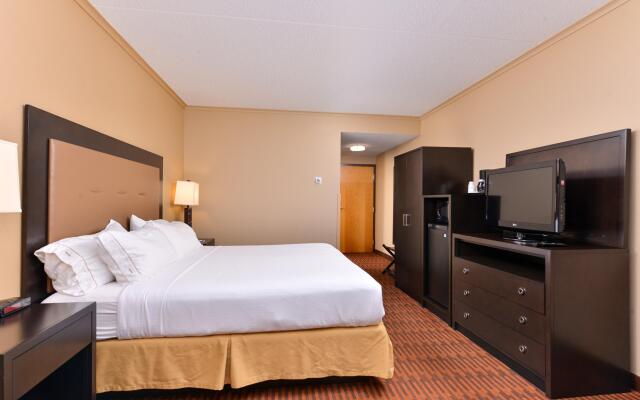 Holiday Inn Express Breezewood by IHG