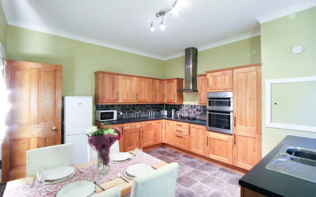 Oban Town Centre Apartment