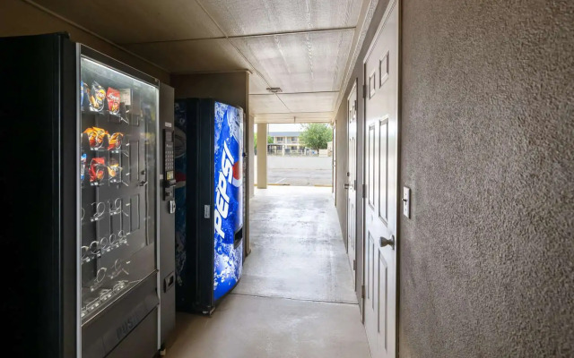 Best Western Snyder Inn