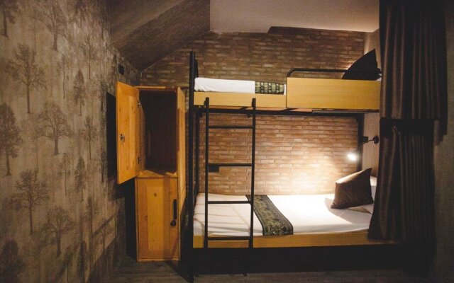 Double Five - Hostel
