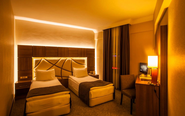 Rumi Hotel