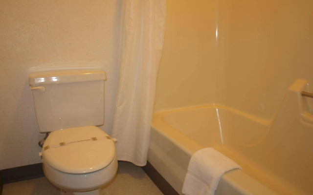 Yellowstone River Inn