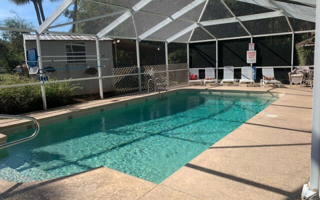 Nature Coast Inn and Cottages