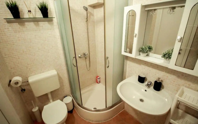 Nefelejcs near the Keleti railway station