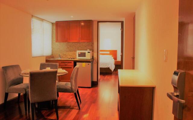 Condesa Suites