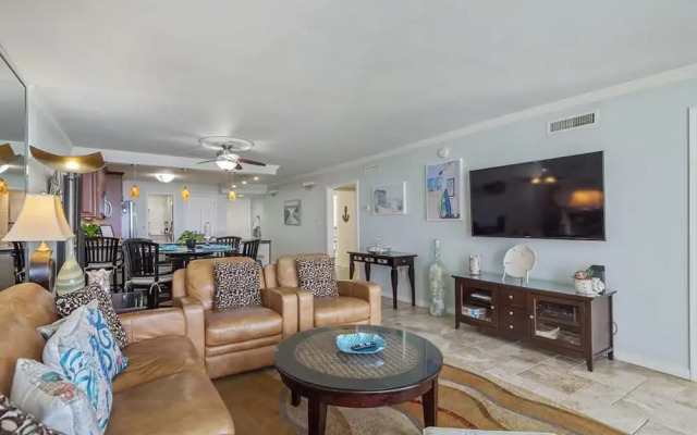 Shoreline Towers 1022