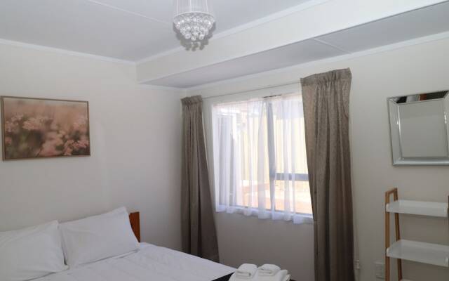 Sunny Unit on Grey Street