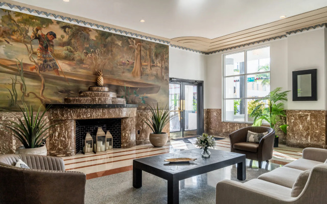 Essex House By Clevelander