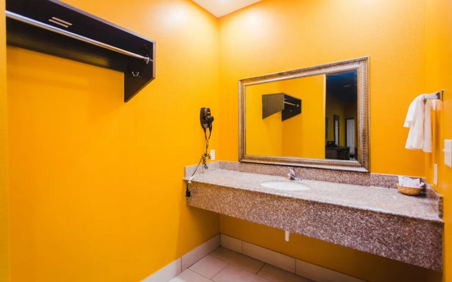 Moonlight Suites - Houston George Bush Intl Airport