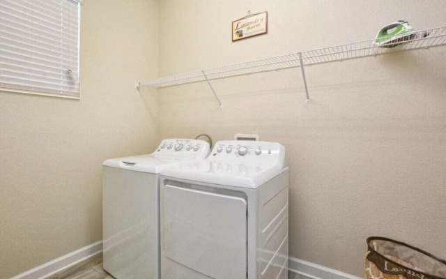 Storey Lake- 6 Bedroom Pool Home-1662ST