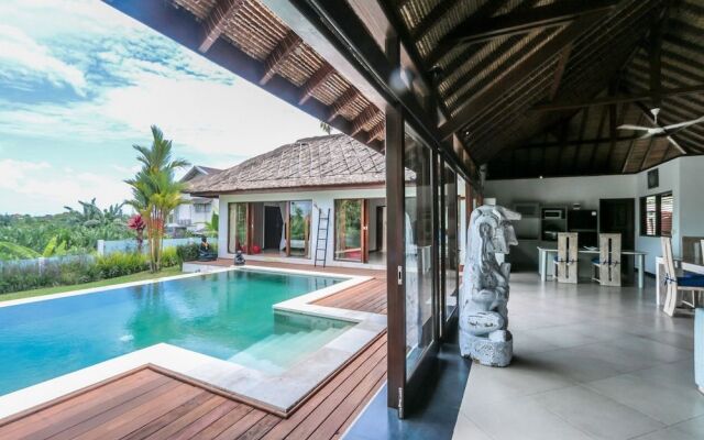 Villa Luna Maya