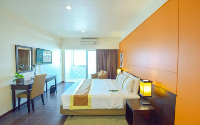 The Color Living Hotel