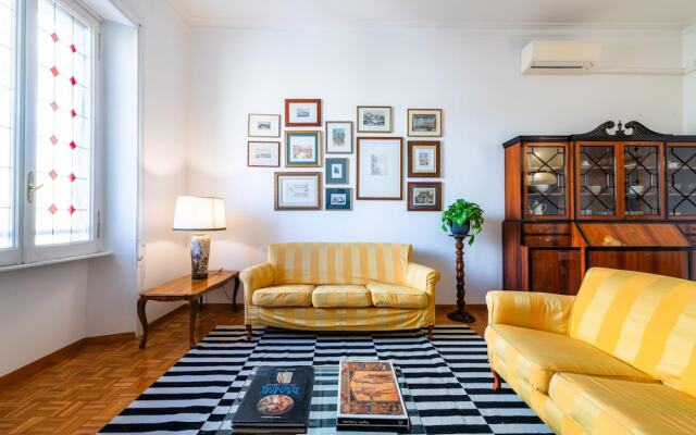 Casa Emme in Rome With 2 Bedrooms and 1 Bathrooms