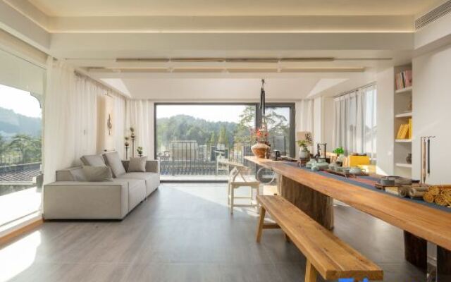 Xiao Zhang's Cultural and Artistic Homestay