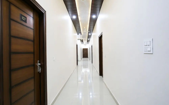 Hotel Goldenland by OYO Rooms