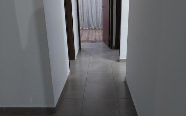 White house 3 bedroom City Center