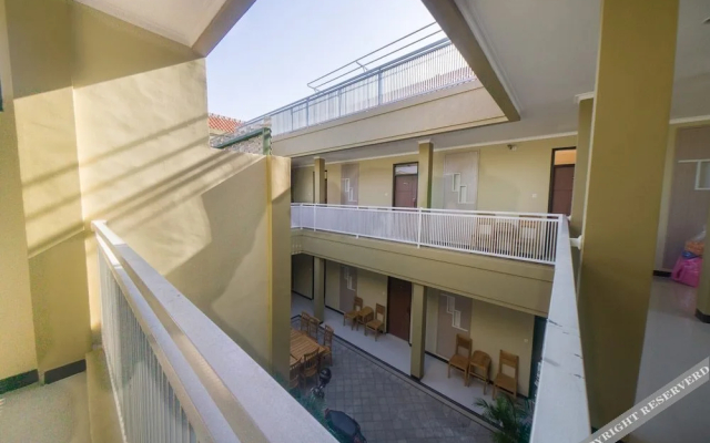 RedDoorz Near Uniba Banyuwangi