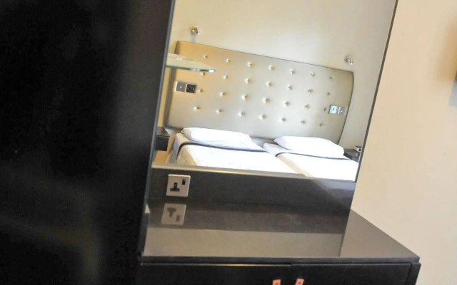Thrums Hotel