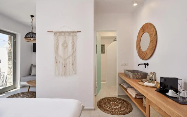 6 Bedroom Villa Azzuro in Mykonos - BLG 69222