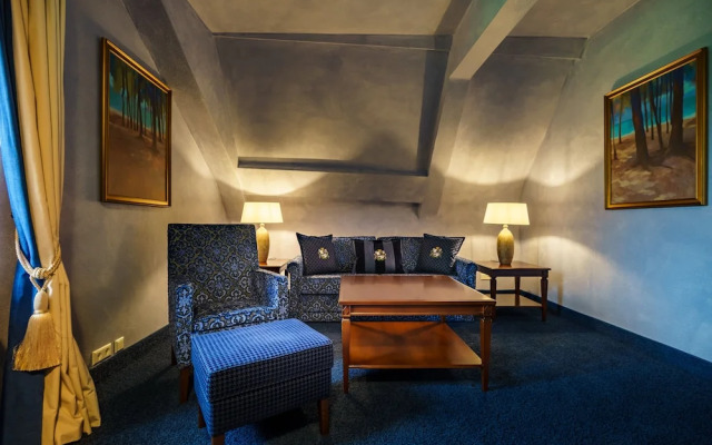 Schlosshotel Weyberhöfe