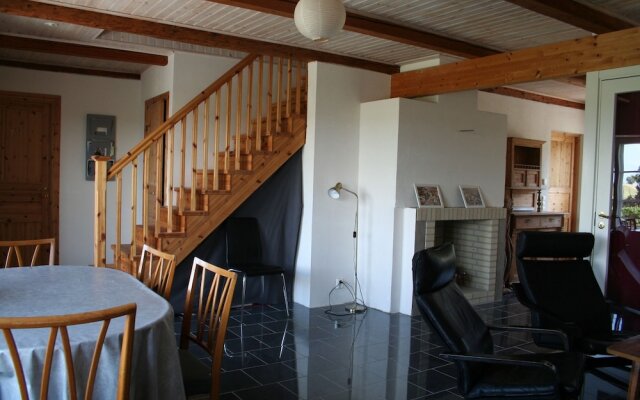 Hoby Gård Bed & Breakfast