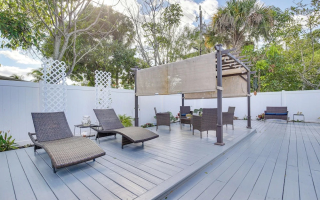 Sun-soaked Home w/ Pool in Lauderdale Lakes!