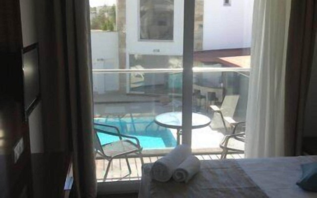 Cotton Boutique Hotel 16+