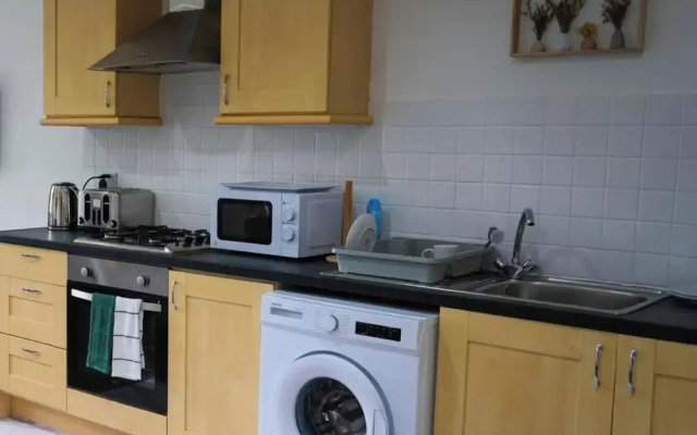 Cosy Luxury Apartment in Milton Keynes