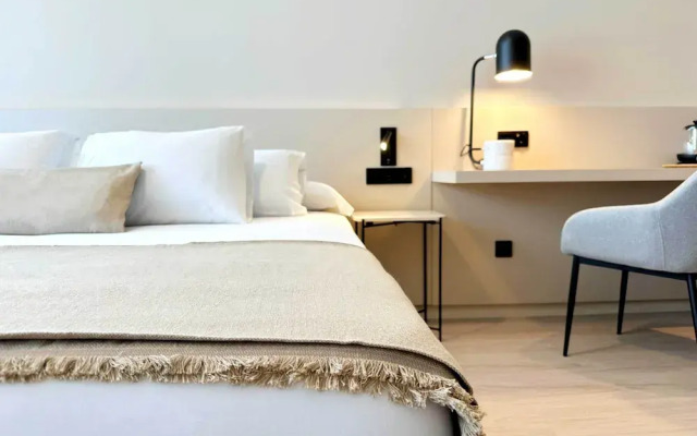 HQ Arena Hotel