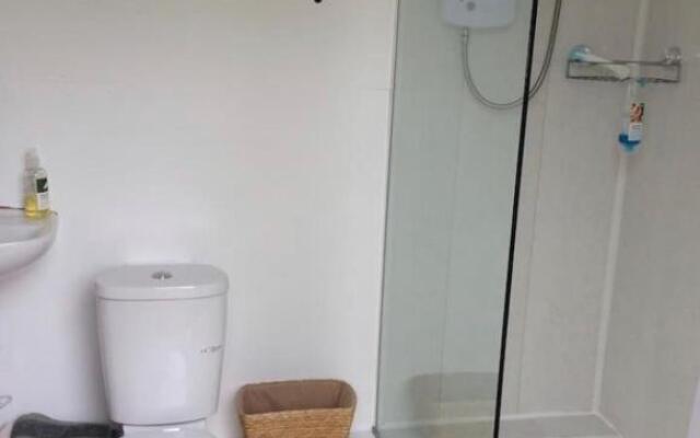 The Studio Christchurch B&B Luxury Garden Room