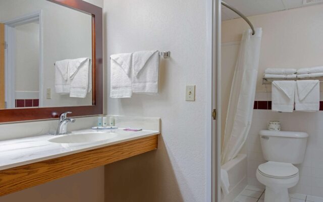 Lexington Inn and Suites