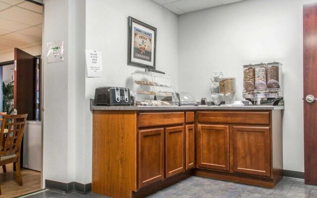 Regency Inn & Suites