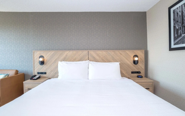 Sandman Hotel Montreal - Longueuil