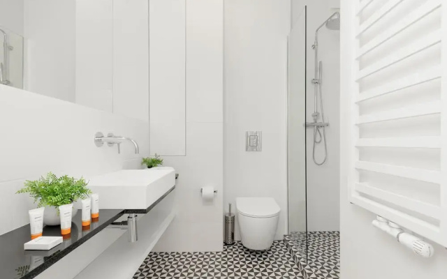 3-bedroom Apartment in Warsaw by Renters