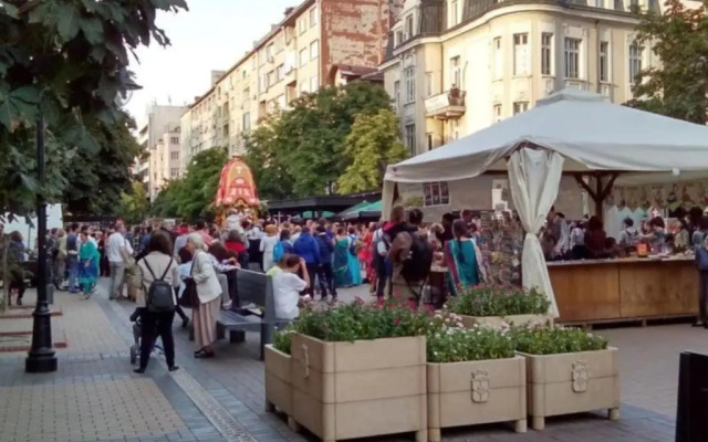 Top Center Apartment 2