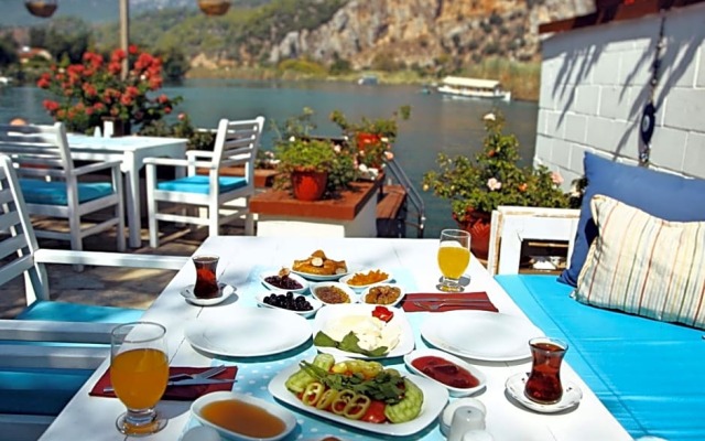 Myra Hotel