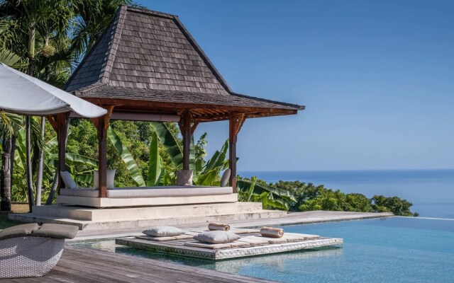 Palatial Wooden Villa, 4br, Lovina