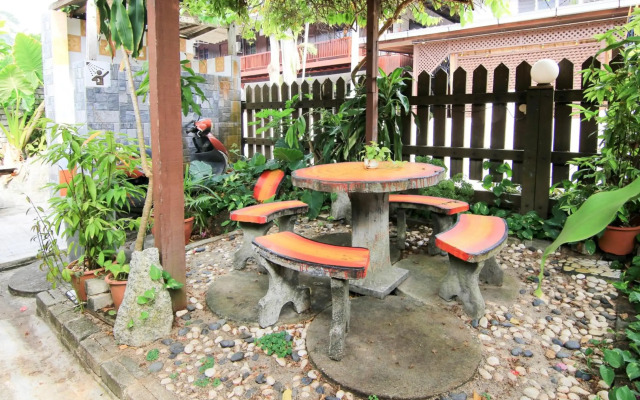 Ombak Inn Chalet