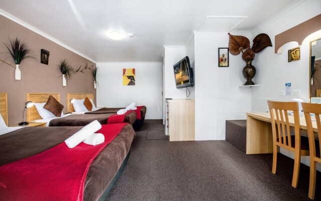 Cotton Tree Beach Motel