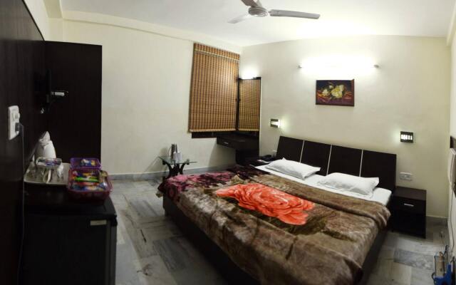 Hotel Akaal Residency